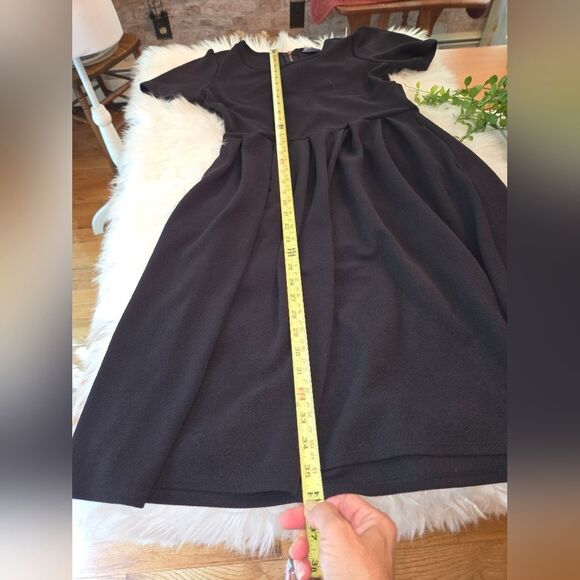 LuLaRoe Classic Black Dress Size M Rose Zipper Womens - Picture 5 of 5